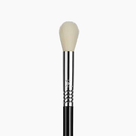 Sigma Beauty E61 All-Purpose Buffer Brush - Picture 1 of 3